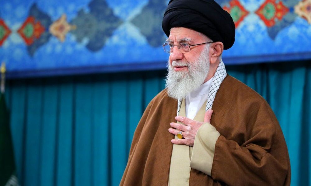 مقام معظم رهبری (حفظکم الله)